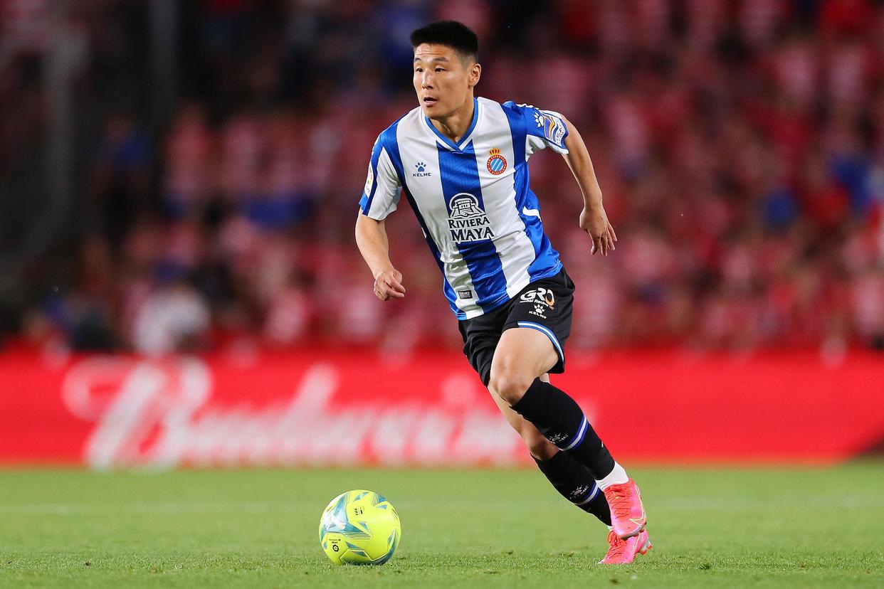 包含巴萨绝杀那不勒斯，孙兴慜梅开二度西甲的词条